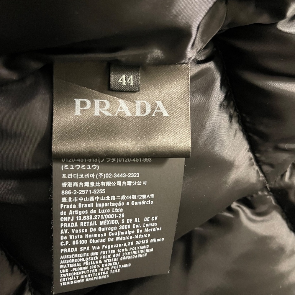 Authentic Prada puffer jacket - image 10